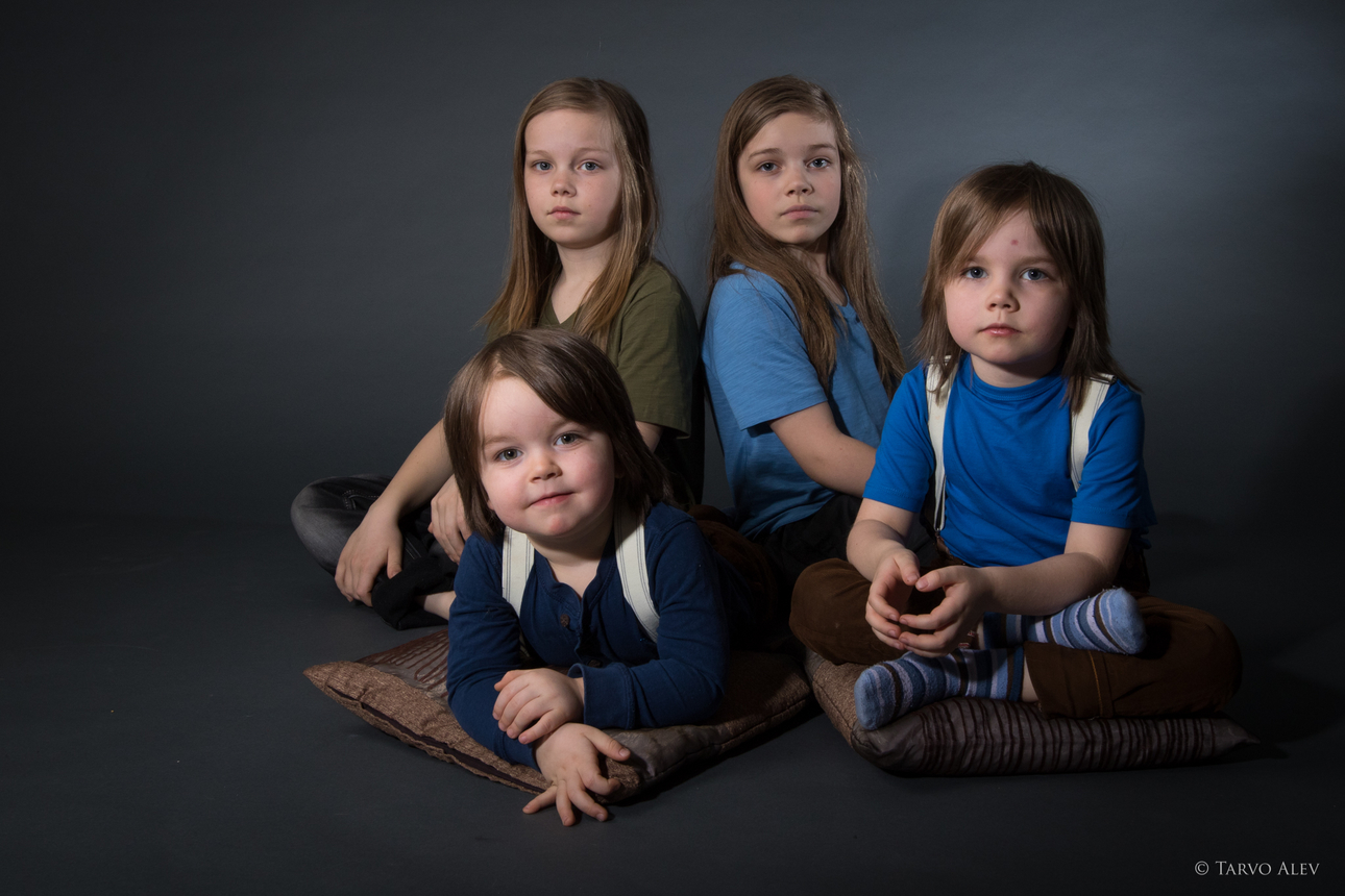 Stuudiofoto sessioon Aivo, Merikese ja nende 5 lapsega
